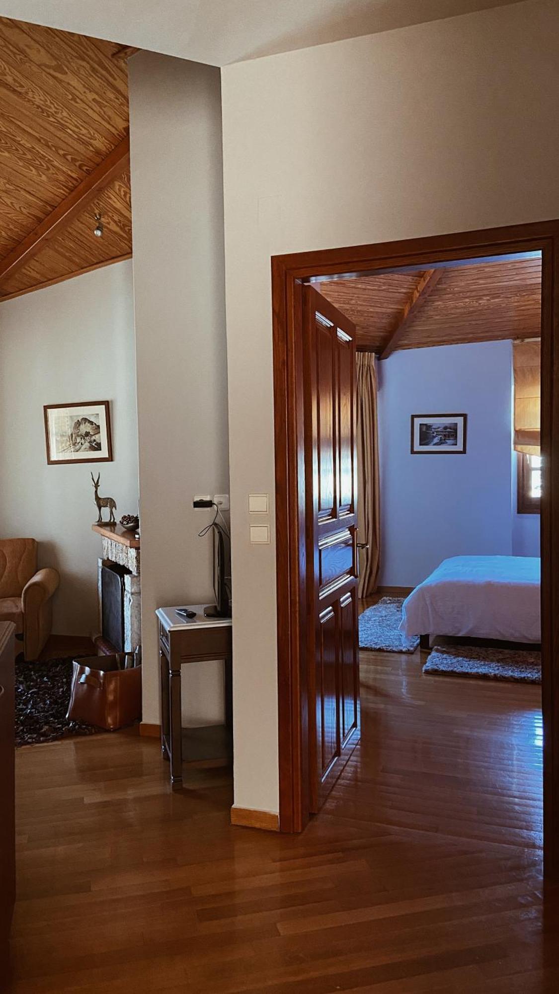 Hotel Kynaitha Калаврита Экстерьер фото