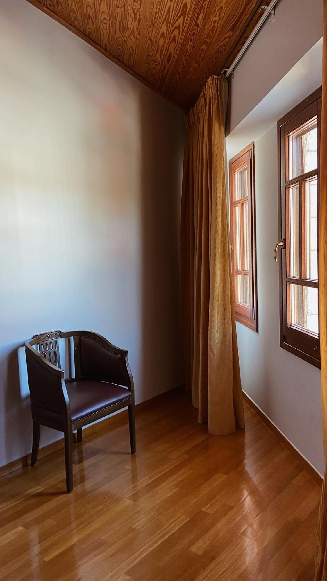 Hotel Kynaitha Калаврита Экстерьер фото