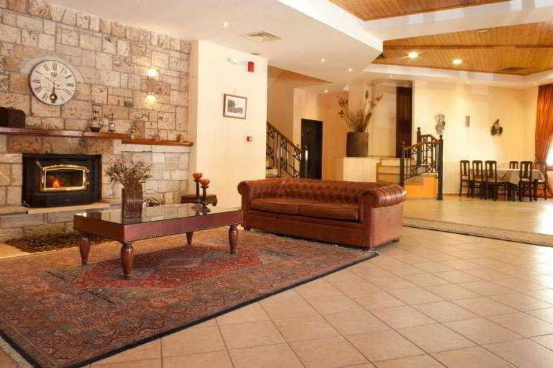 Hotel Kynaitha Калаврита Экстерьер фото