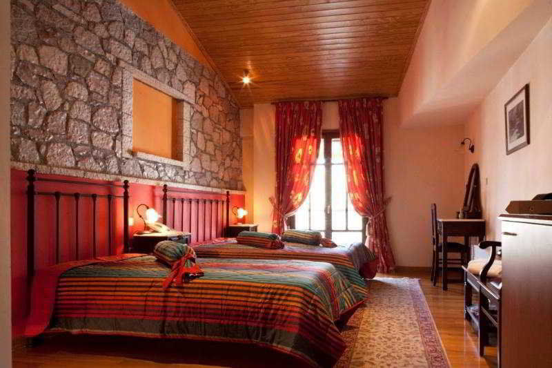 Hotel Kynaitha Калаврита Экстерьер фото