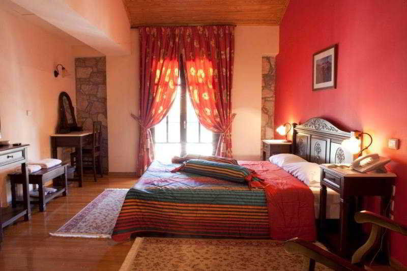 Hotel Kynaitha Калаврита Экстерьер фото
