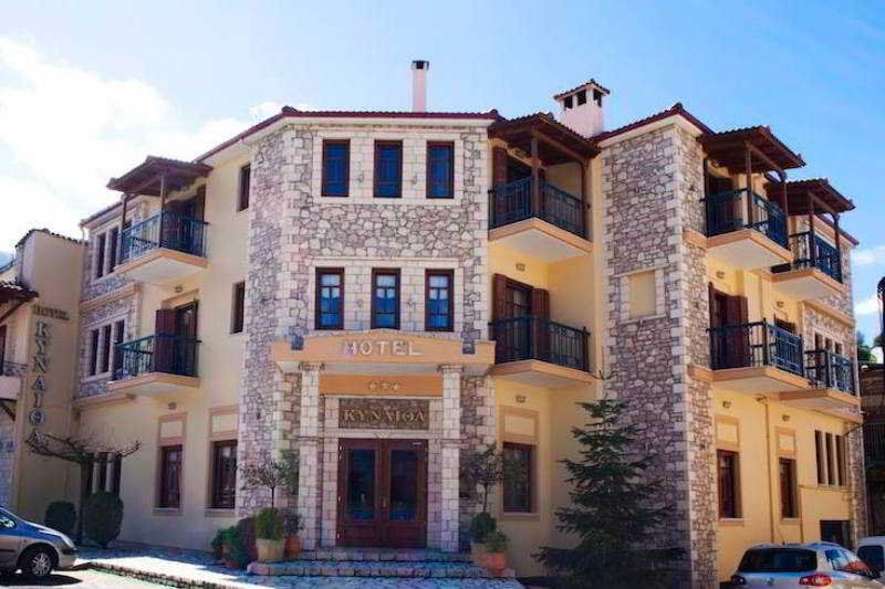 Hotel Kynaitha Калаврита Экстерьер фото