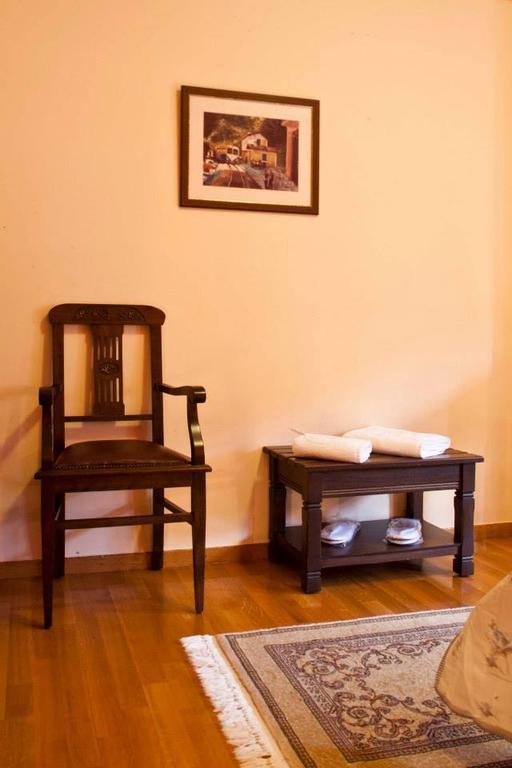 Hotel Kynaitha Калаврита Экстерьер фото