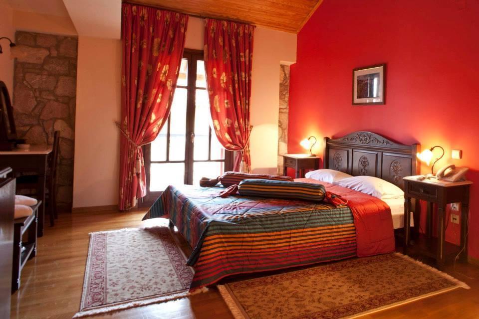 Hotel Kynaitha Калаврита Экстерьер фото